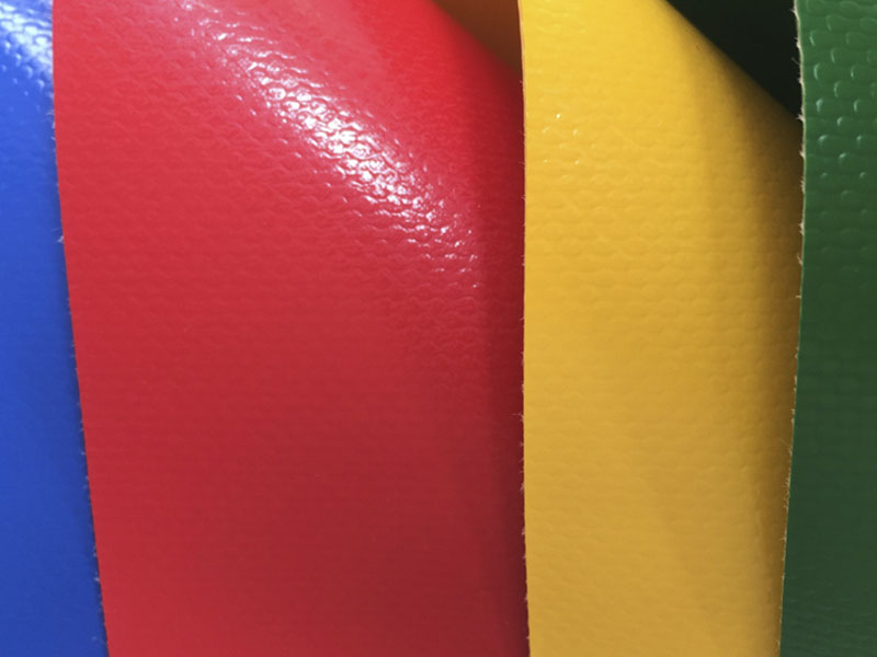 1050GSM 1000D30X32 कलरफुल मेम्ब्रेन स्ट्रक्चर पीवीसी कोटेड पॉलिएस्टर फैब्रिक